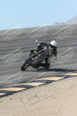 media/Oct-13-2025-Moto Forza (Mon) [[a66d839500]]/4-C Group/Session 2 (Bowl)/